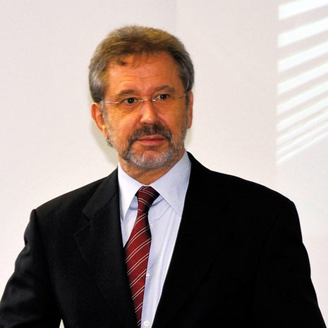 Eckehard Linnemann, neuer Vorsitzender der Mitgliederversammlung Eckehard Linnemann, neuer Vorsitzender der Mitgliederversammlung