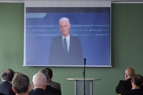 Dr. Rolf Schmachtenberg, Staatssekretär im Bundesministerium für Arbeit und Soziales